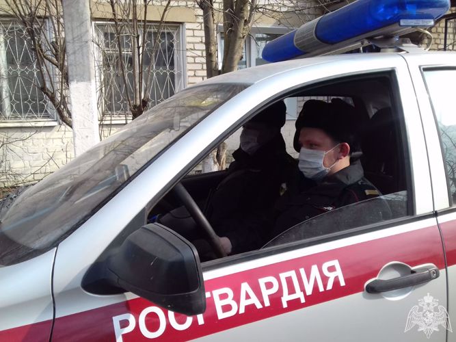  Сотрудники Росгвардии по Алтайскому краю обеспечивают охрану общественного порядка в период режима самоизоляции 
