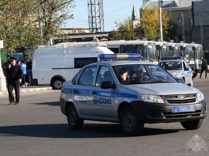 В Барнауле сотрудники вневедомственной охраны Росгвардии задержали распространителя наркотиков