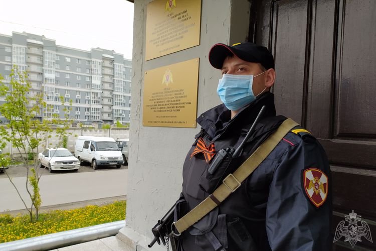 В Алтайском крае росгвардейцы присоединились к акции «Георгиевская ленточка»