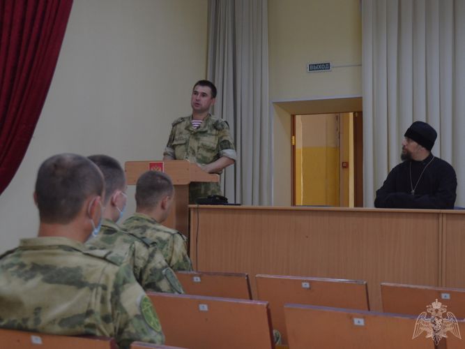 В рубцовском оперативном полку войск национальной гвардии провели мероприятие, посвященное Международному дню борьбы с наркозависимостью и незаконным оборотом наркотиков