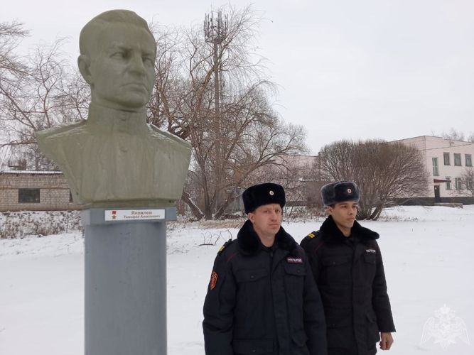Росгвардейцы из Завьяловского района присоединились к акции «Улицы героев»