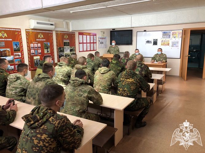 В отряде мобильном особого назначения (г. Бийск) подведены итоги викторины «Лучший знаток оружия»