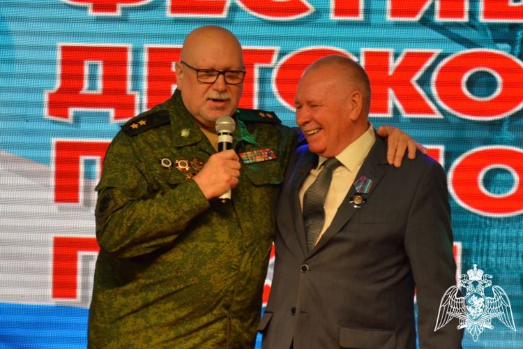 Выступление росгвардейцев покорило зрителей патриотического фестиваля 