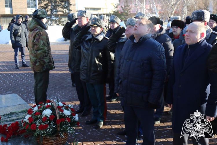 Сотрудники и военнослужащие Росгвардии приняли участие в мероприятиях, посвящённых Дню полного освобождения Ленинграда от блокады 