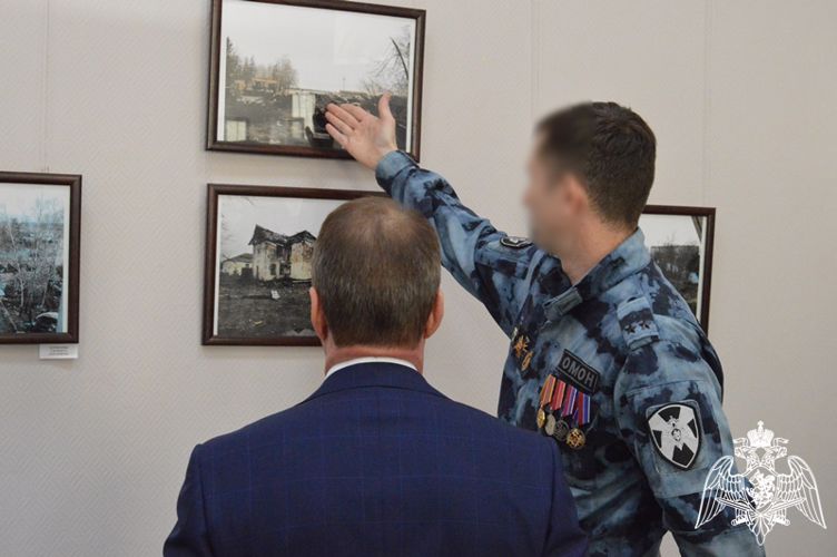 В Барнауле открылась тематическая выставка Росгвардии