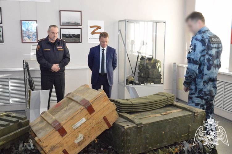 В Барнауле открылась тематическая выставка Росгвардии