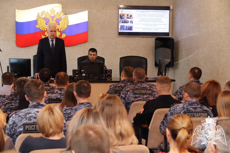 Уполномоченный по правам человека посетил подразделение Росгвардии