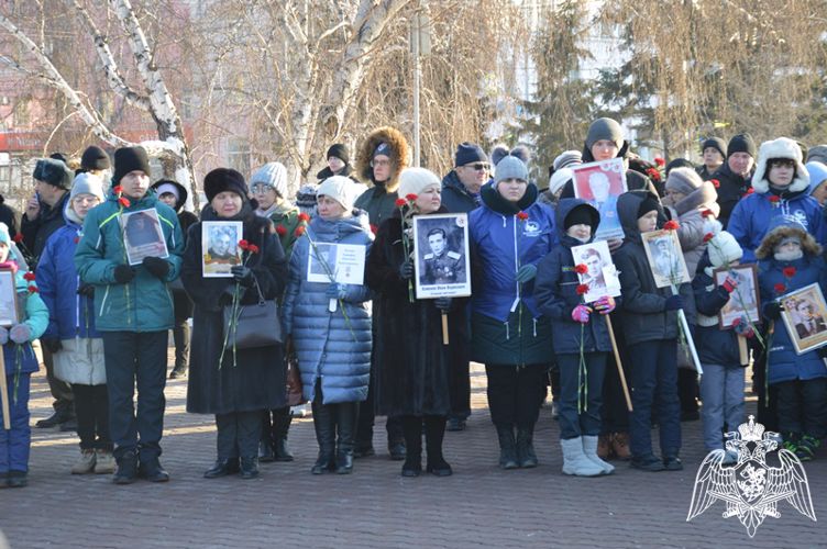 Росгвардейцы почтили память героев битвы за Сталинград