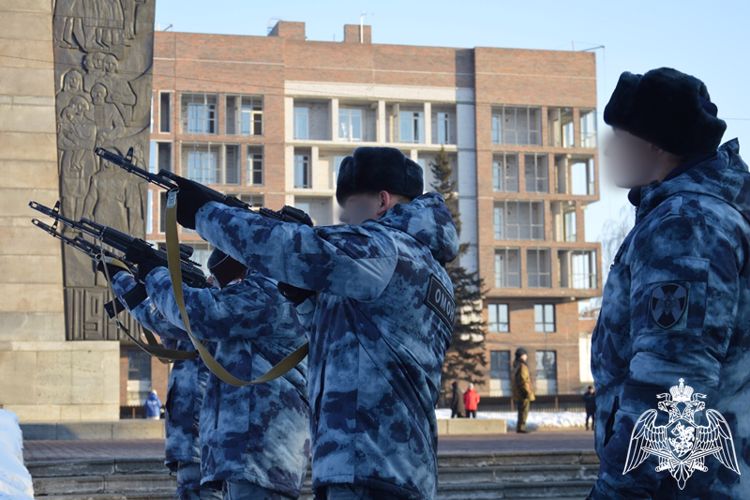 Росгвардейцы почтили память героев битвы за Сталинград