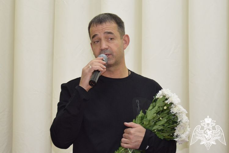 Известный актер и общественник побывал в гостях у росгвардейцев 