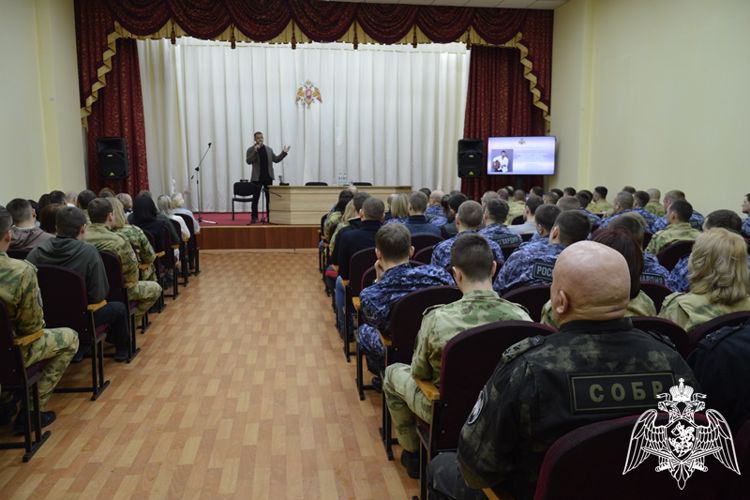 Известный актер и общественник побывал в гостях у росгвардейцев 