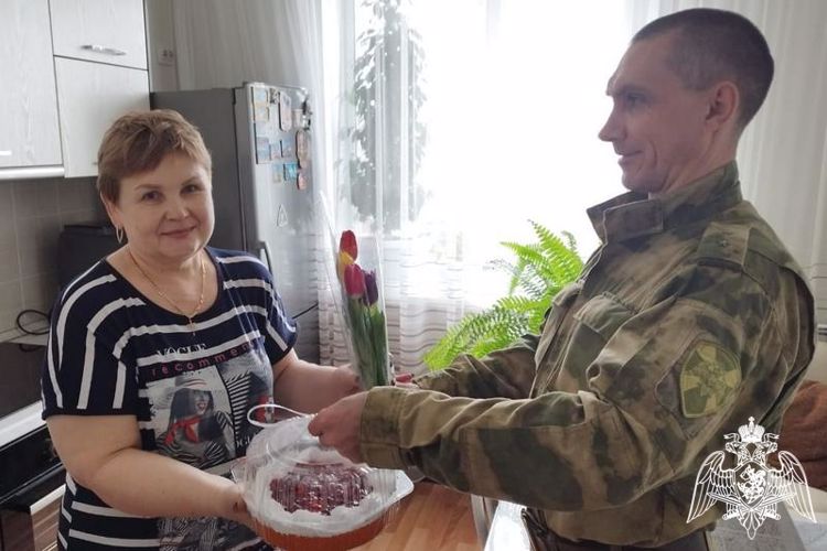 В подразделениях Росгвардии прошли мероприятия, посвященные 8 марта 