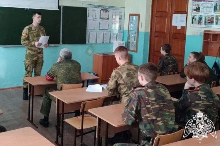 В подразделения Росгвардии на войсковую стажировку прибыли курсанты НВИ