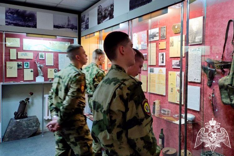 В подразделения Росгвардии на войсковую стажировку прибыли курсанты НВИ