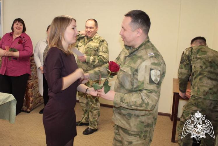 В подразделениях Росгвардии прошли мероприятия, посвященные 8 марта 