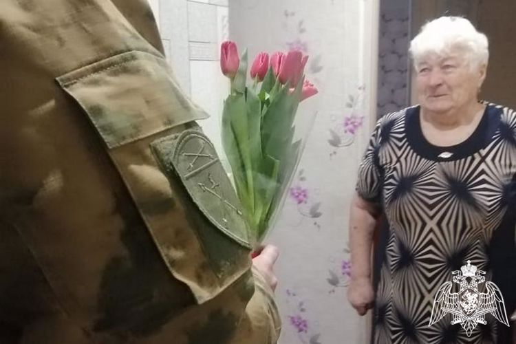 В подразделениях Росгвардии прошли мероприятия, посвященные 8 марта 