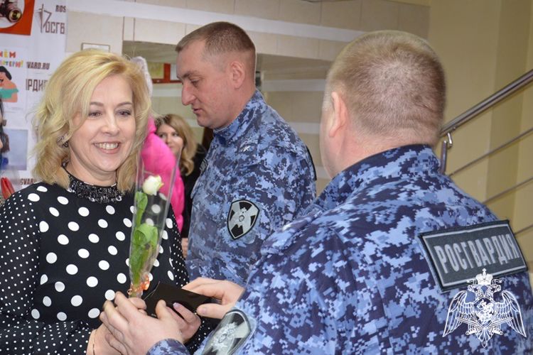 В подразделениях Росгвардии прошли мероприятия, посвященные 8 марта 