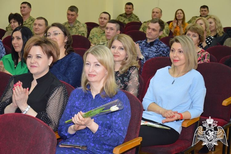 В подразделениях Росгвардии прошли мероприятия, посвященные 8 марта 