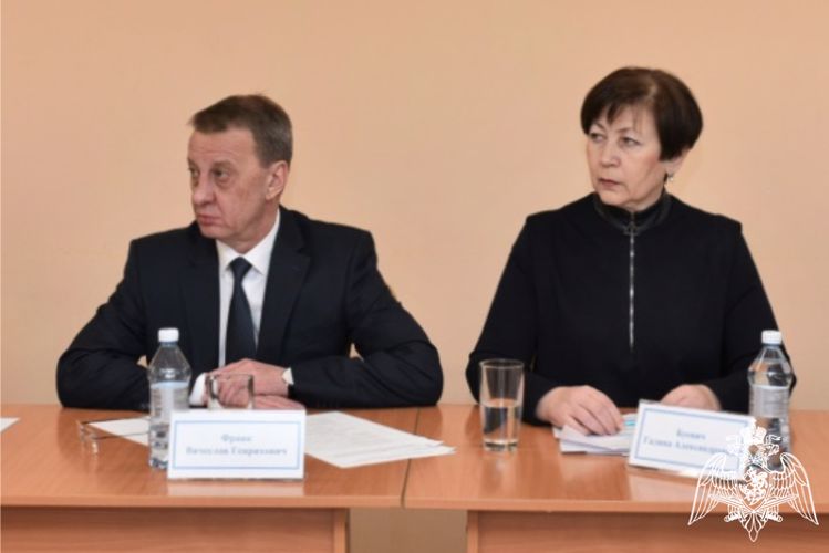 Росгвардия приняла участие в Совете директоров школ