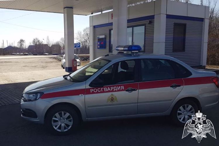 Росгвардейцы предотвратили трагедию на АЗС