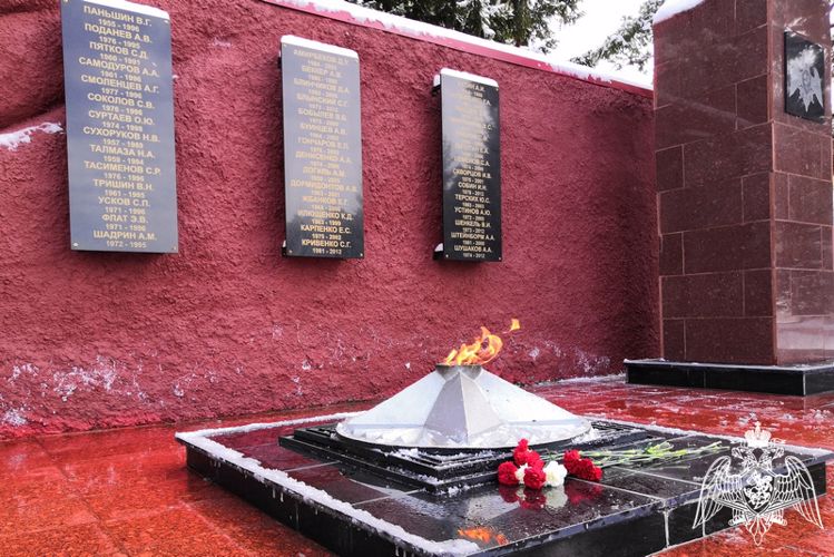 Росгвардейцы почтили память кавалера ордена Мужества ефрейтора А. В. Поданева 