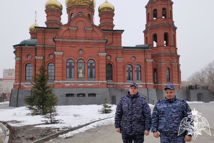 Росгвардейцы обеспечили безопасность прихожан в Пасхальную ночь