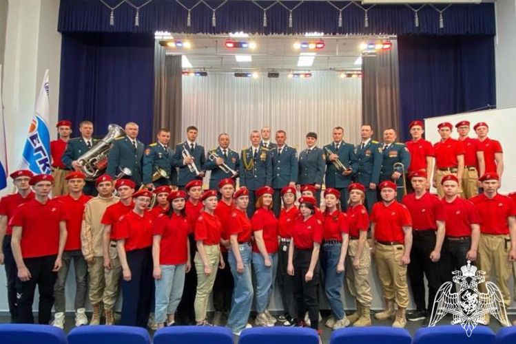 Росгвардейцы провели встречу с бийскими студентами