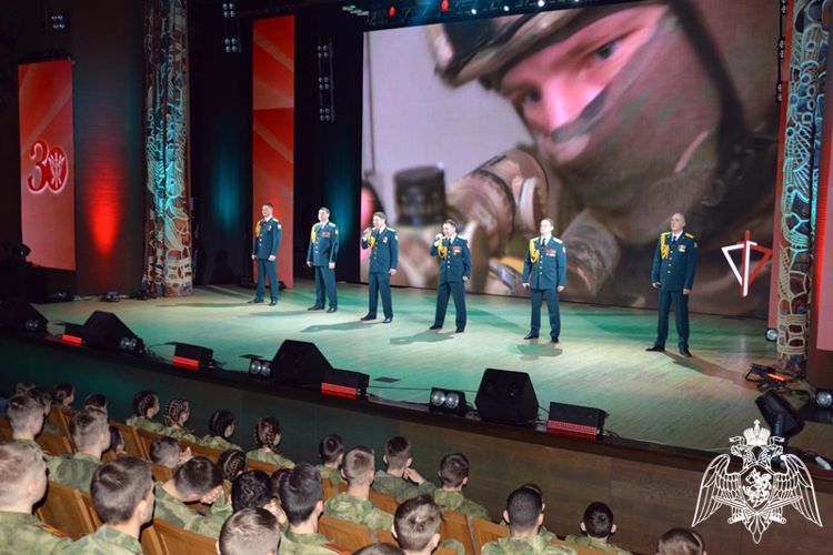 В Барнауле прошел концерт Ансамбля Сибирского округа Росгвардии