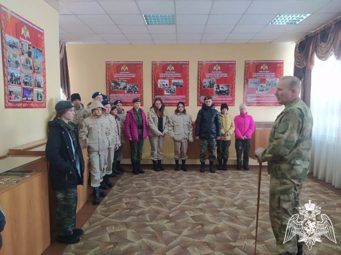 Военнослужащие бийского полка Росгвардии отмечают профессиональный праздник