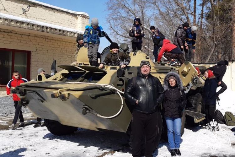 Военнослужащие бийского полка Росгвардии отмечают профессиональный праздник