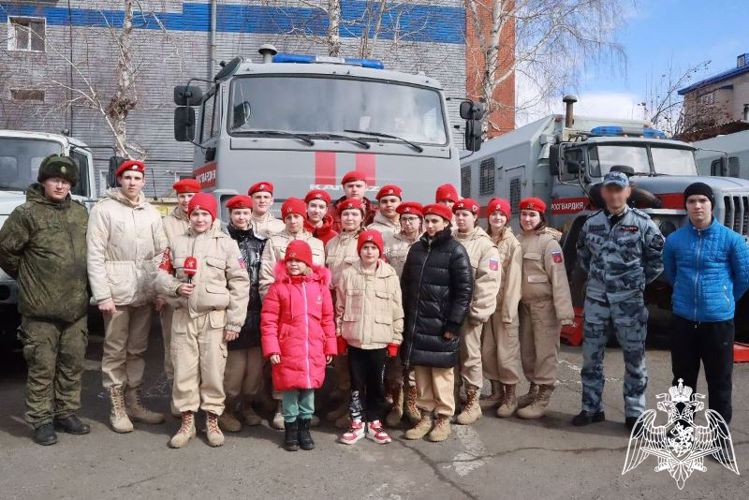 Юнармейцы побывали в гостях у спецназа Росгвардии