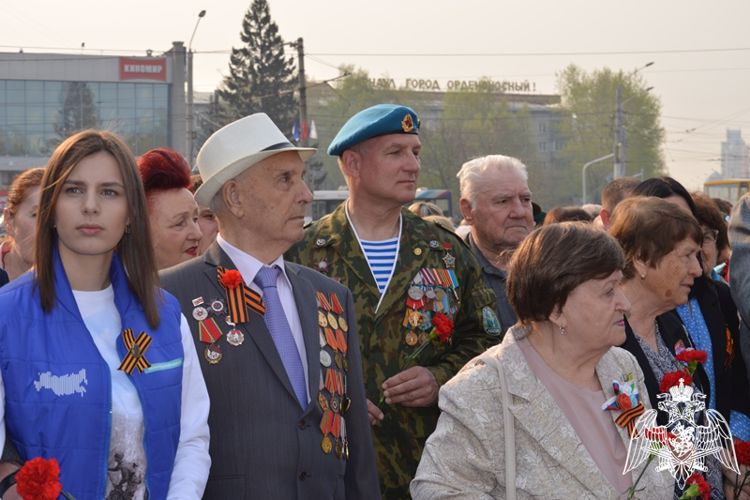 Росгвардейцы участвуют в торжествах в честь дня победы