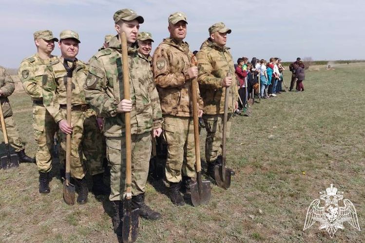 Росгвардейцы приняли участие в акции «Лес Победы»