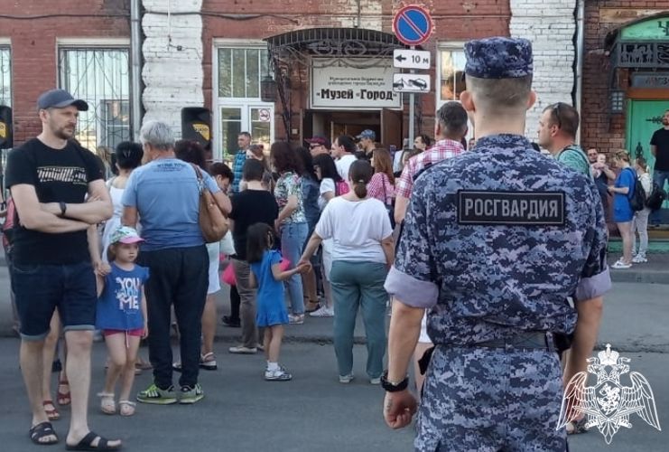 Росгвардейцы обеспечили безопасность мероприятий музейной ночи 