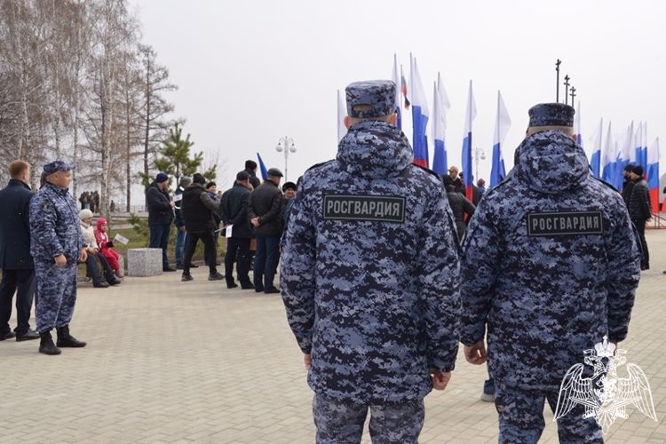 Росгвардейцы обеспечили безопасность первомайских торжеств
