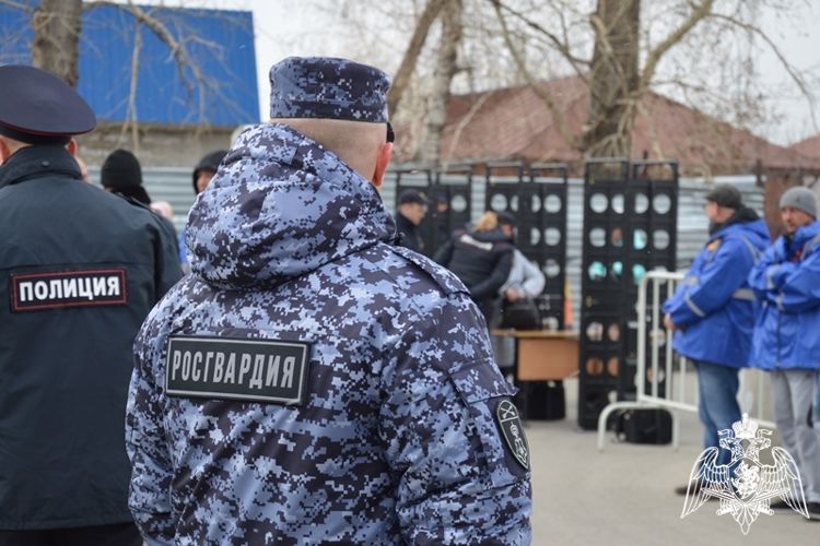 Росгвардейцы обеспечили безопасность первомайских торжеств