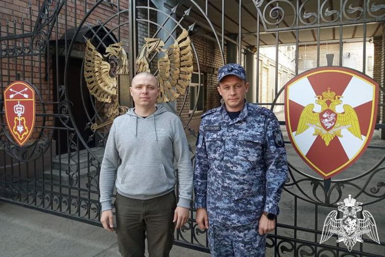 Росгвардейцы оказали первую помощь горожанке, пострадавшей в ДТП