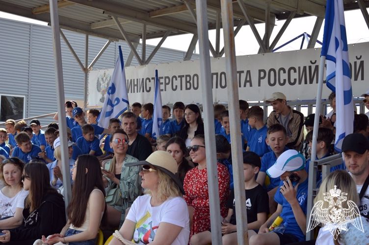 Музыканты Росгвардии выступили для участников чемпионата по гребле   