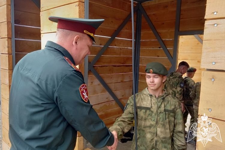 Росгвардейцы поздравили «Витязь» с открытием нового объекта