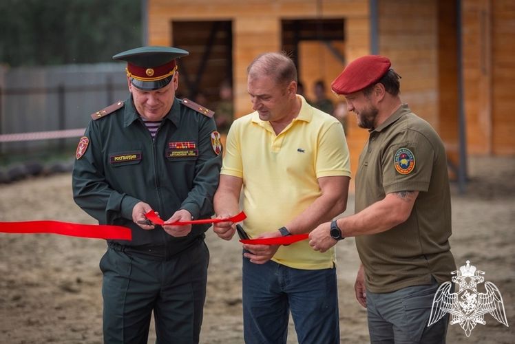 Росгвардейцы поздравили «Витязь» с открытием нового объекта