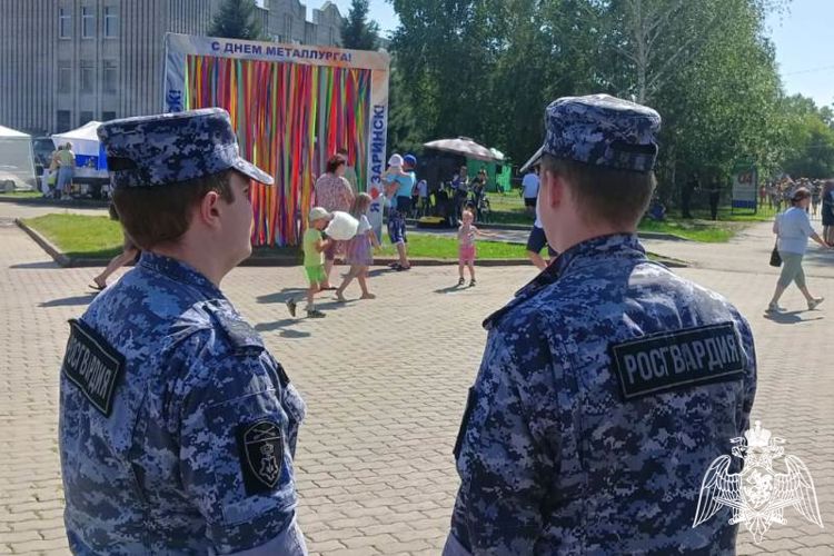 Росгвардейцы обеспечили безопасность общегородских торжеств в Заринске