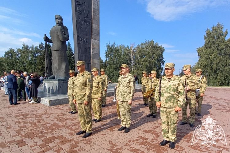 С принятием присяги поздравили росгвардейцы молодое пополнение военно-космических сил