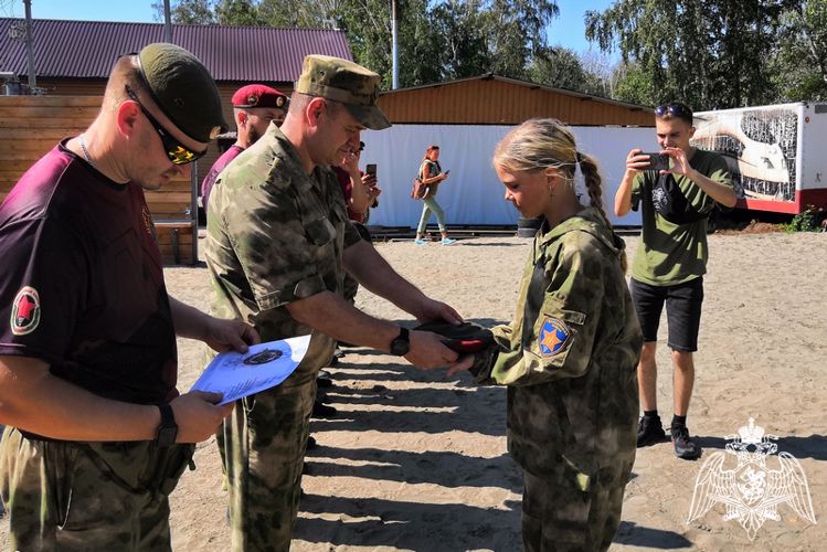 Впервые в Алтайском крае прошел экзамен на право ношения оливкового берета с краповой вставкой 