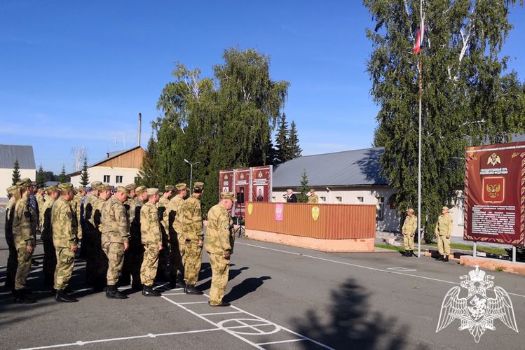 В честь Дня Государственного флага росгвардейцы провели тематические мероприятия 