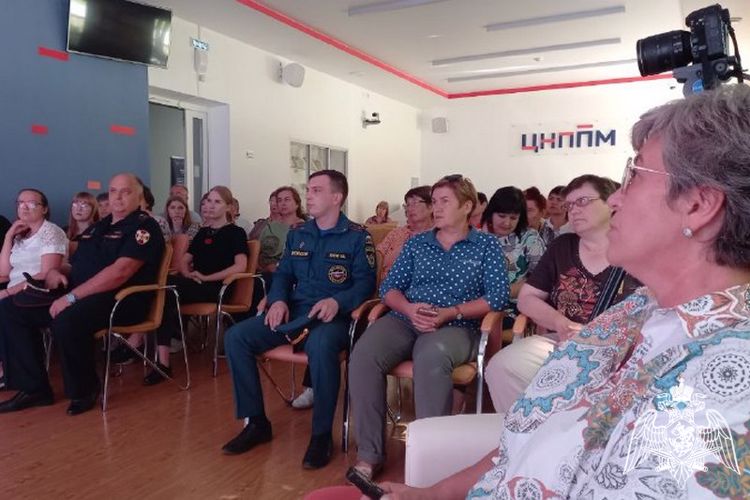 Готовность систем безопасности образовательных учреждений проверила Росгвардия к началу учебного года