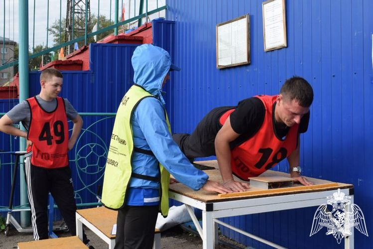 Рубцовские росгвардейцы выполнили нормативы ГТО