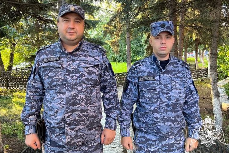 Росгвардейцы оказали помощь малолетним детям, оставленным без присмотра