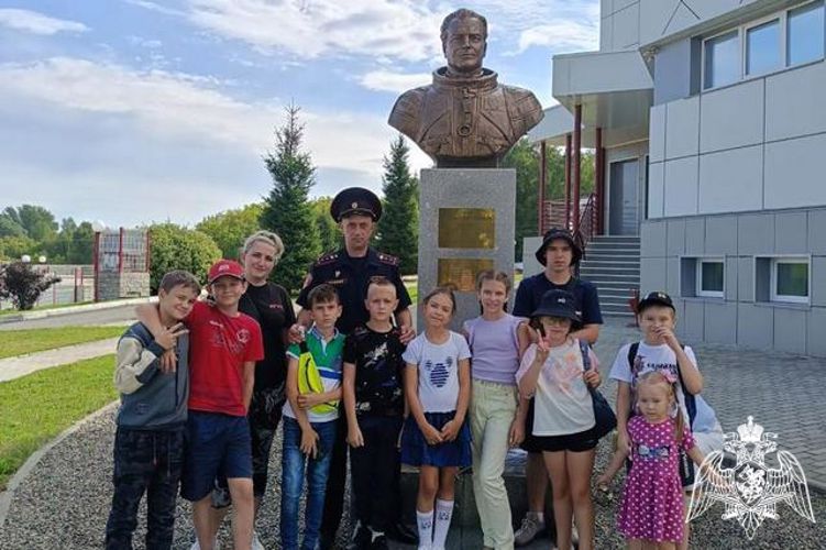 Росгвардейцы организовали для детей экскурсию «Герман Титов. Дорога к звёздам»