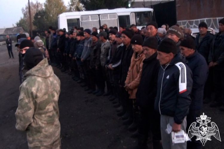 При содействии спецподразделения Росгвардии пресечены нарушения миграционного законодательства 