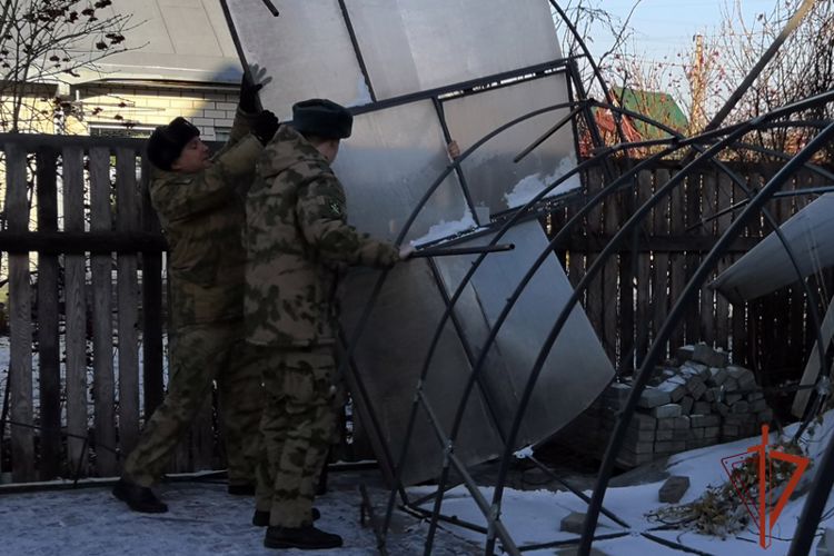 Росгвардейцы помогли семье боевого товарища